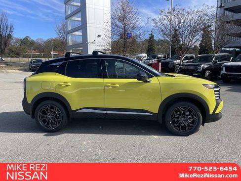 New 2026 Nissan Kicks SR w/ Cold Weather Package image 2