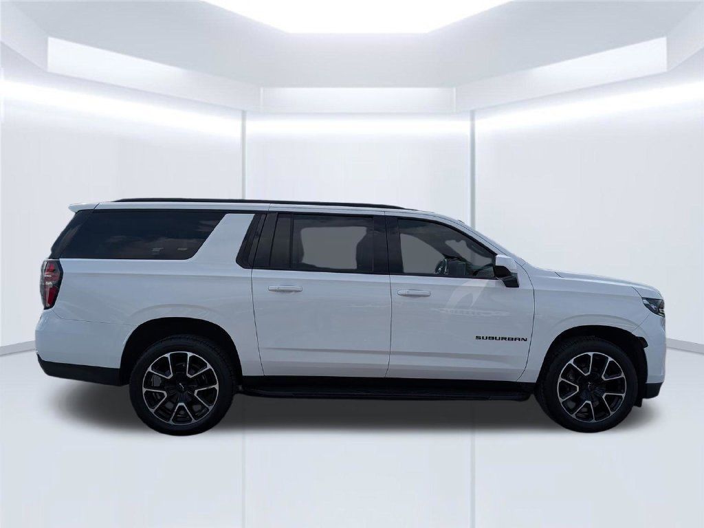 Used 2021 Chevrolet Suburban RST AWD/4WD image 7