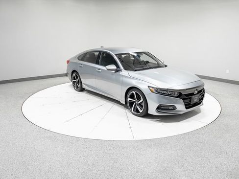 Used 2019 Honda Accord Sport image 29