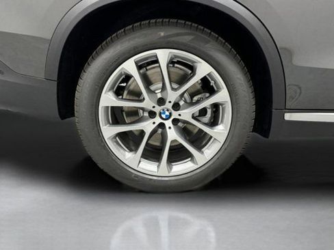 Used 2026 BMW X5 xDrive50e AWD/4WD image 35