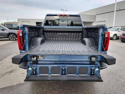 New 2026 GMC Sierra 2500 Denali w/ Denali Reserve Package image 8
