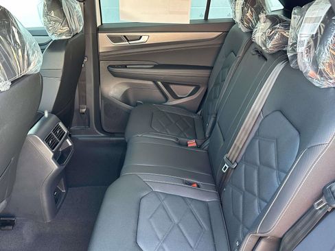 New 2026 Volkswagen Atlas Cross Sport SE AWD/4WD image 13