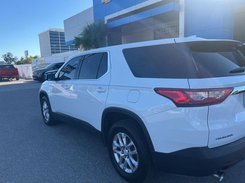 Used 2018 Chevrolet Traverse LS image 9
