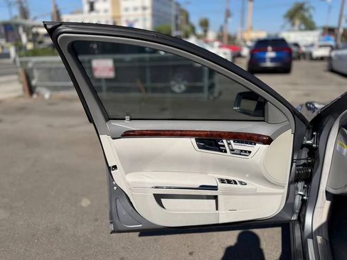 Used 2012 Mercedes-Benz S 550 image 21
