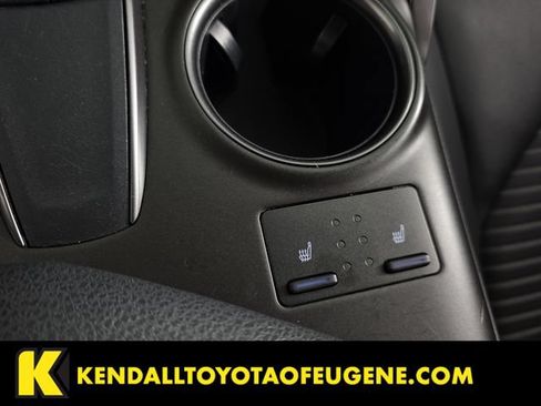 Used 2022 Toyota Camry SE FWD image 21
