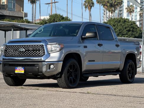 Used 2019 Toyota Tundra SR5 w/ SR5 Upgrade Package AWD/4WD image 8