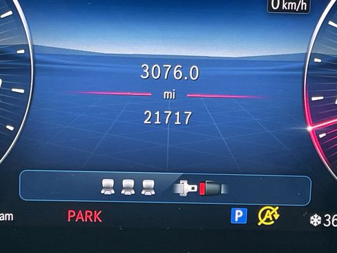 Certified 2025 Mercedes-Benz C 300 Sedan image 27