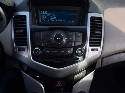 Used 2015 Chevrolet Cruze LS image 12