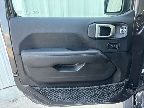 Used 2019 Jeep Wrangler Unlimited Sahara w/ Quick Order Package 24M Moab image 13