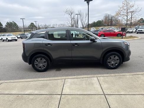 Used 2025 Nissan Kicks S image 5