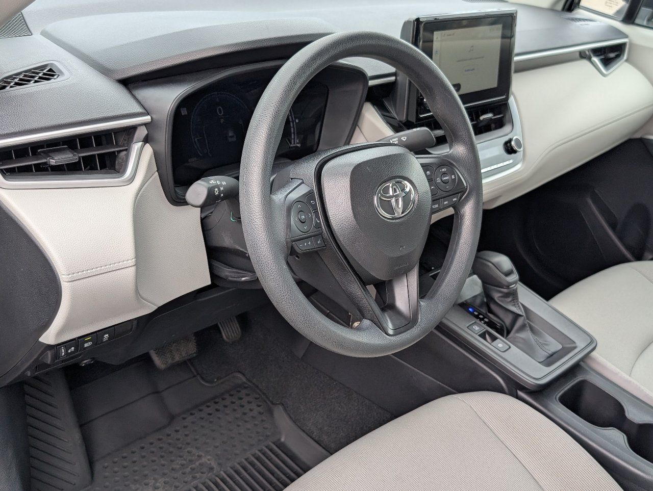 Used 2026 Toyota Corolla Cross L FWD image 14