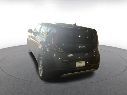 Used 2025 Kia Soul LX w/ LX Technology Package image 11