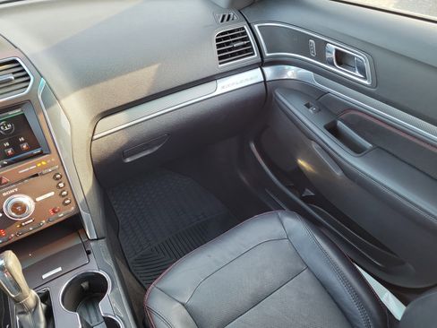 Used 2016 Ford Explorer Sport image 15