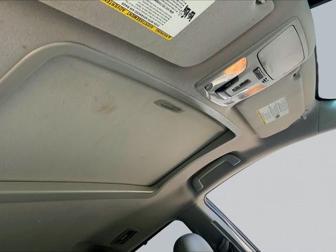 Used 2014 Toyota Sienna XLE FWD image 14