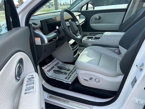 New 2026 Hyundai Ioniq 9 SEL image 6
