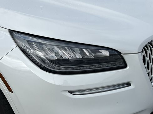 Certified 2022 Lincoln Corsair Reserve w/ Equipment Group 201A image 10