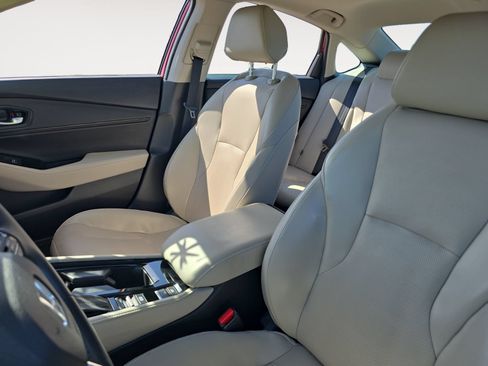 Used 2024 Honda Accord Touring image 9