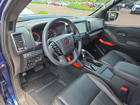 Used 2023 Nissan Frontier PRO-4X AWD/4WD image 15