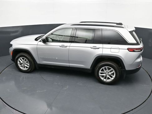 New 2026 Jeep Grand Cherokee Laredo X AWD/4WD image 28