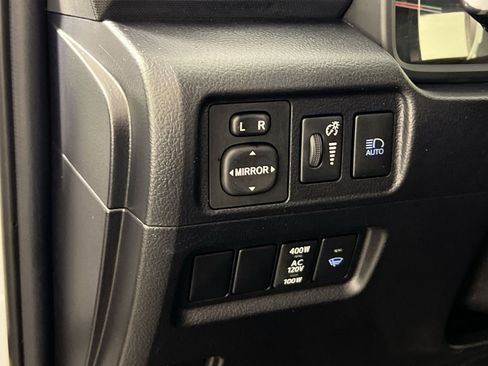 Used 2024 Toyota 4Runner TRD Off-Road image 31