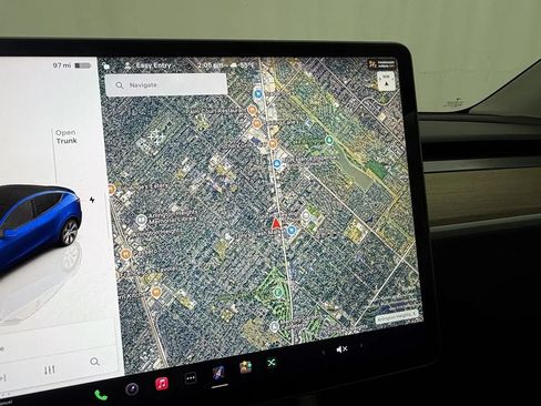 Used 2023 Tesla Model Y Long Range AWD/4WD image 13