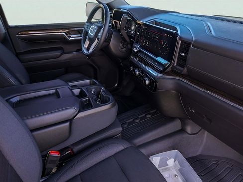 Used 2024 GMC Sierra 1500 Elevation image 31