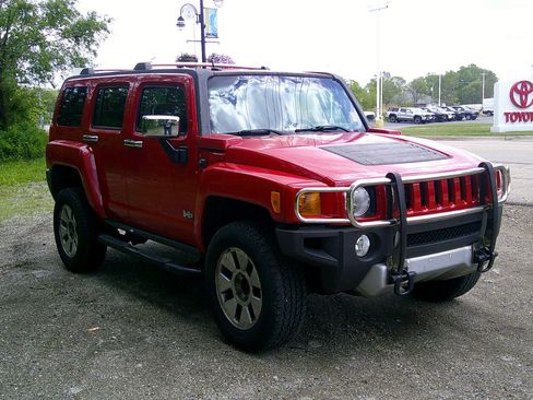 Used 2009 HUMMER H3 X image 2