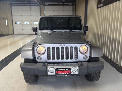 Used 2014 Jeep Wrangler Unlimited Sahara w/ Max Tow Package image 7