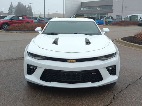 Used 2016 Chevrolet Camaro SS image 3