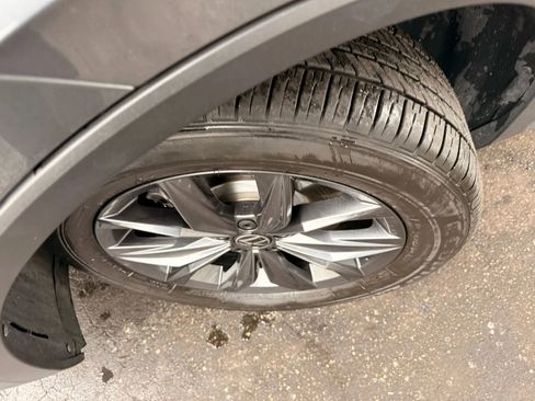 Used 2022 Volkswagen Tiguan SE w/ Panoramic Sunroof Package image 89