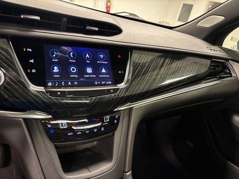 Used 2023 Cadillac XT6 Premium Luxury w/ Technology Package image 22