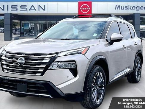 New 2026 Nissan Rogue Platinum AWD/4WD image 2