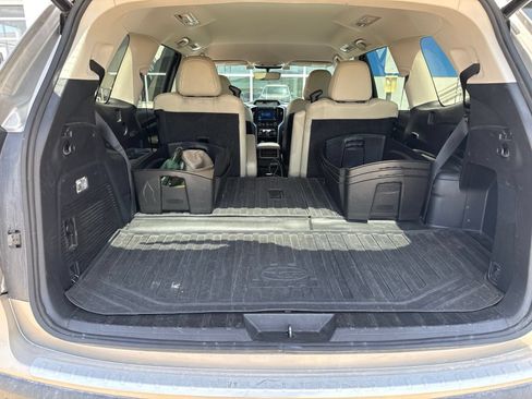 Used 2020 Subaru Ascent Limited w/ Popular Package #3 AWD/4WD image 8