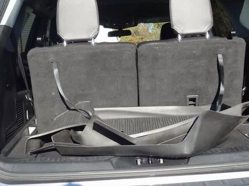 Certified 2022 Ford Explorer XLT w/ Equipment Group 202A image 10