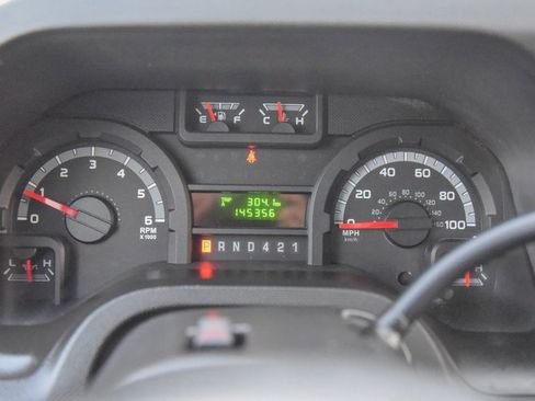 Used 2017 Ford E-450 and Econoline 450 Super Duty image 16