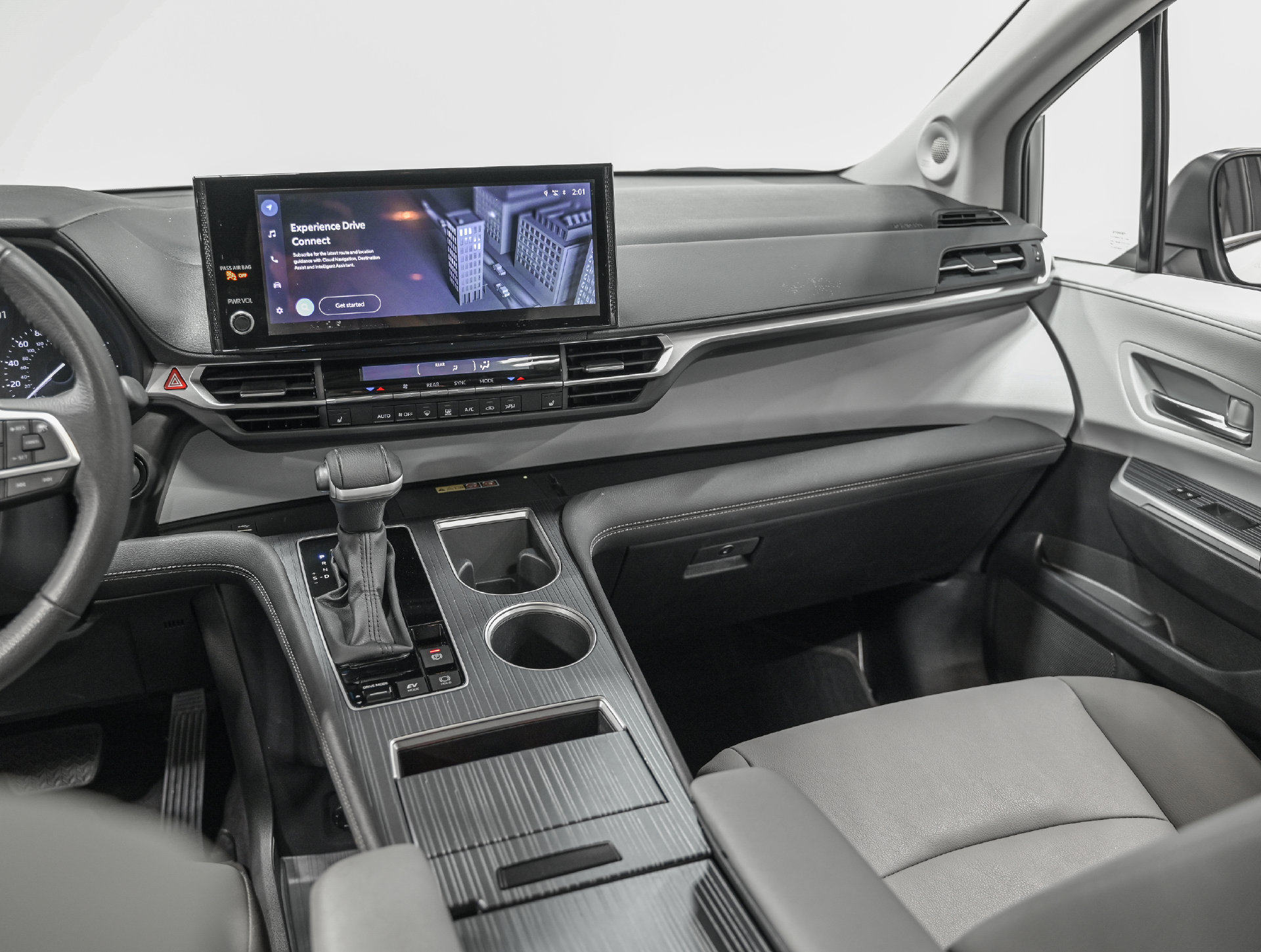 Used 2025 Toyota Sienna XLE w/ XLE Plus Package AWD/4WD image 29