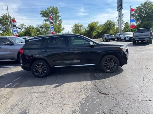 Used 2024 GMC Terrain Denali w/ Black Diamond Edition AWD/4WD image 4