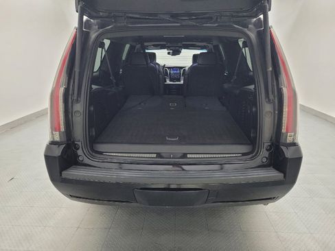 Used 2016 Cadillac Escalade ESV Platinum AWD/4WD image 29