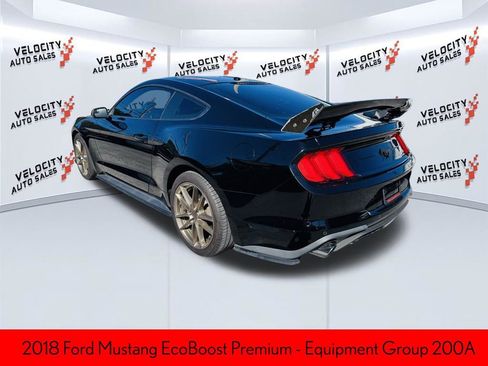 Used 2018 Ford Mustang Premium image 5