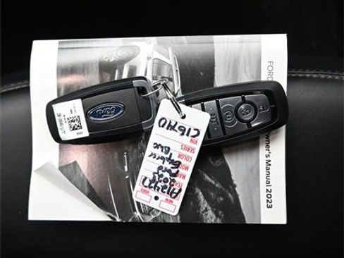 Used 2023 Ford Explorer XLT w/ Equipment Group 202A image 12