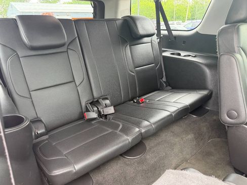 Used 2018 Chevrolet Suburban LT AWD/4WD image 15