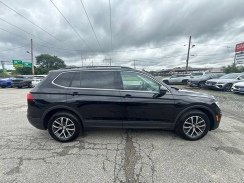 Used 2019 Volkswagen Tiguan SE w/ Panoramic Sunroof Package AWD/4WD image 6