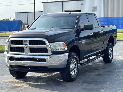 Used 2018 RAM 2500 SLT AWD/4WD image 5
