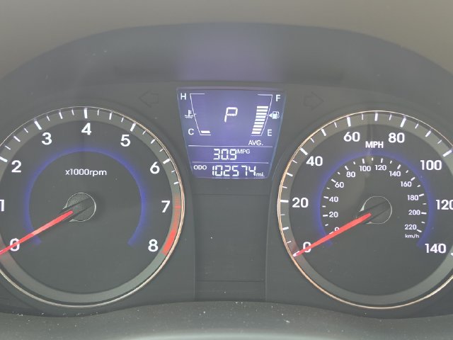Used 2012 Hyundai Accent GLS FWD image 17
