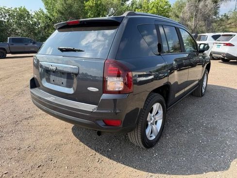 Used 2014 Jeep Compass Latitude AWD/4WD image 6