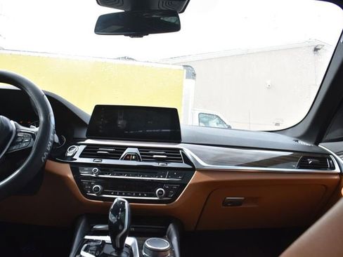 Used 2019 BMW 530i xDrive w/ Convenience Package AWD/4WD image 26
