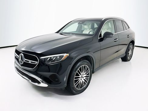 Certified 2024 Mercedes-Benz GLC 300 4MATIC image 3