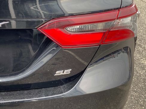 Used 2023 Toyota Camry SE image 5