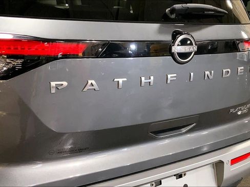 Used 2022 Nissan Pathfinder Platinum w/ Lighting Package (N93) image 9