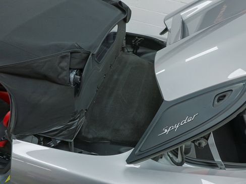 Used 2016 Porsche Boxster Spyder image 24